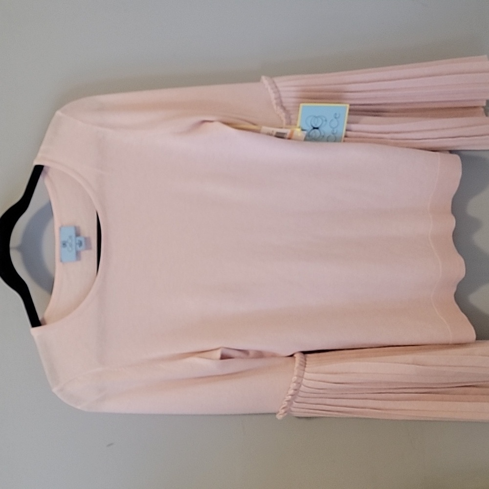 CECE Long Sleeve Blouse With Bell Sleeve Pleated Detail small